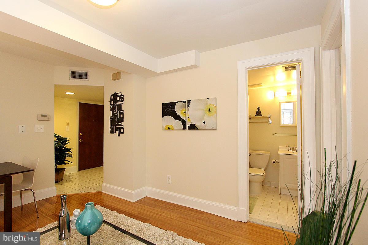 2008 16th Street Northwest, Unit 7 Washington, DC 20009 - Photo 9 of 17 Living Room