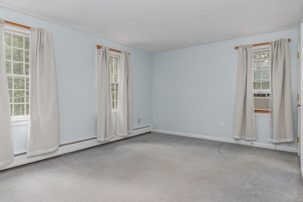 551 Old Dunstable Road Groton, MA 01450 - Photo 22 of 36
