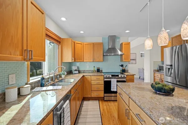 $1,050,000 | 19811 13th Place West, Lynnwood, WA 98036