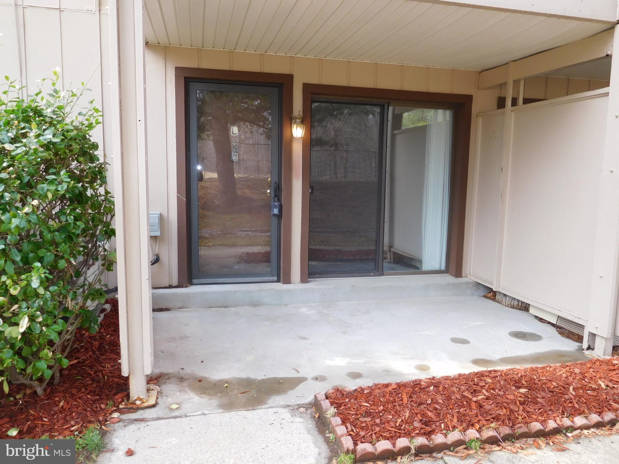 5800 Royal Ridge Drive, Unit L Springfield, VA 22152 - Photo 5 of 17 Exterior (Front)