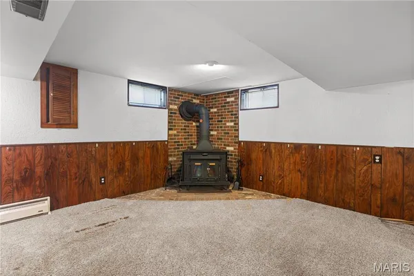 $179,900 | 1295 Del Rey Drive, Florissant, MO 63031