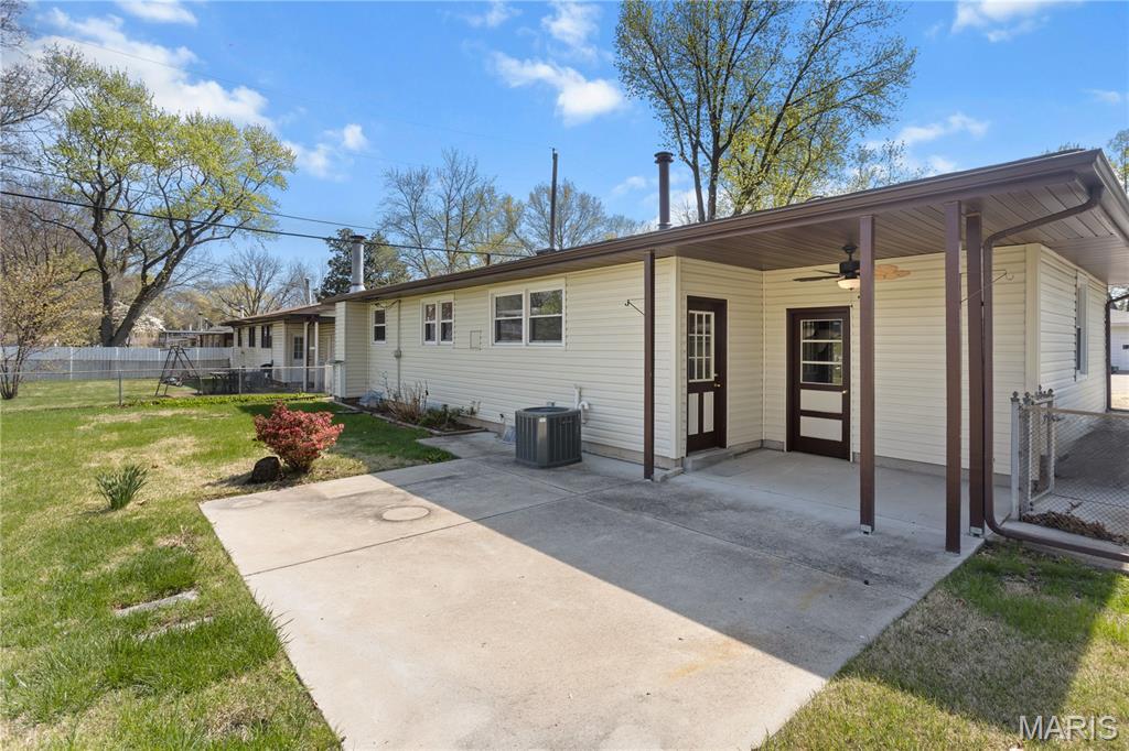 1295 Del Rey Drive Florissant, MO 63031 - Photo 16 of 18