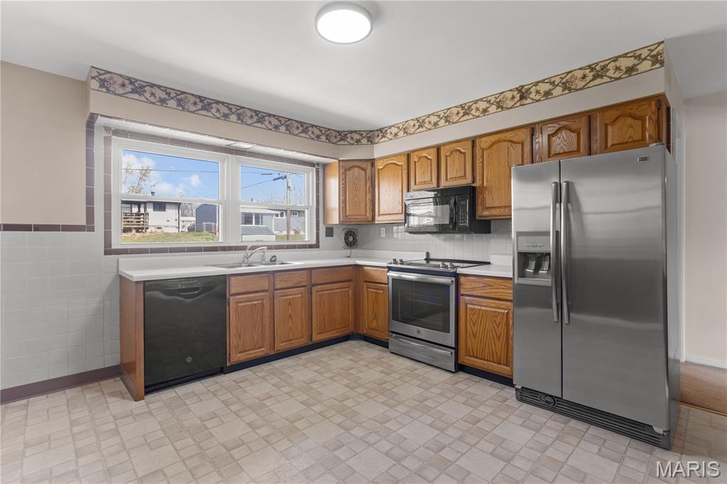 1295 Del Rey Drive Florissant, MO 63031 - Photo 5 of 18