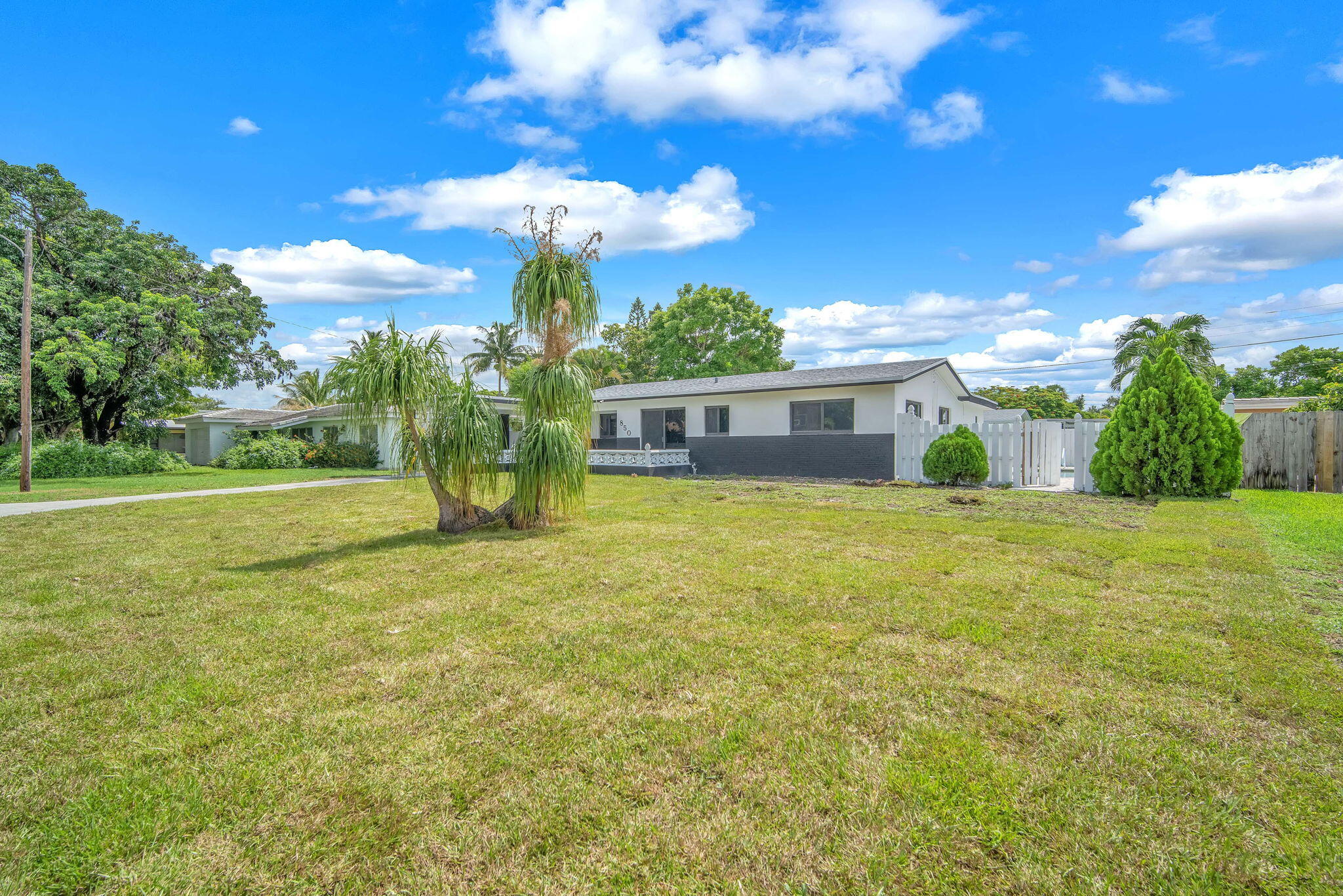 850 Southwest 1st Terrace Pompano Beach, FL 33060 - Photo 36 of 57 21-web-or-mls-DSC_0145