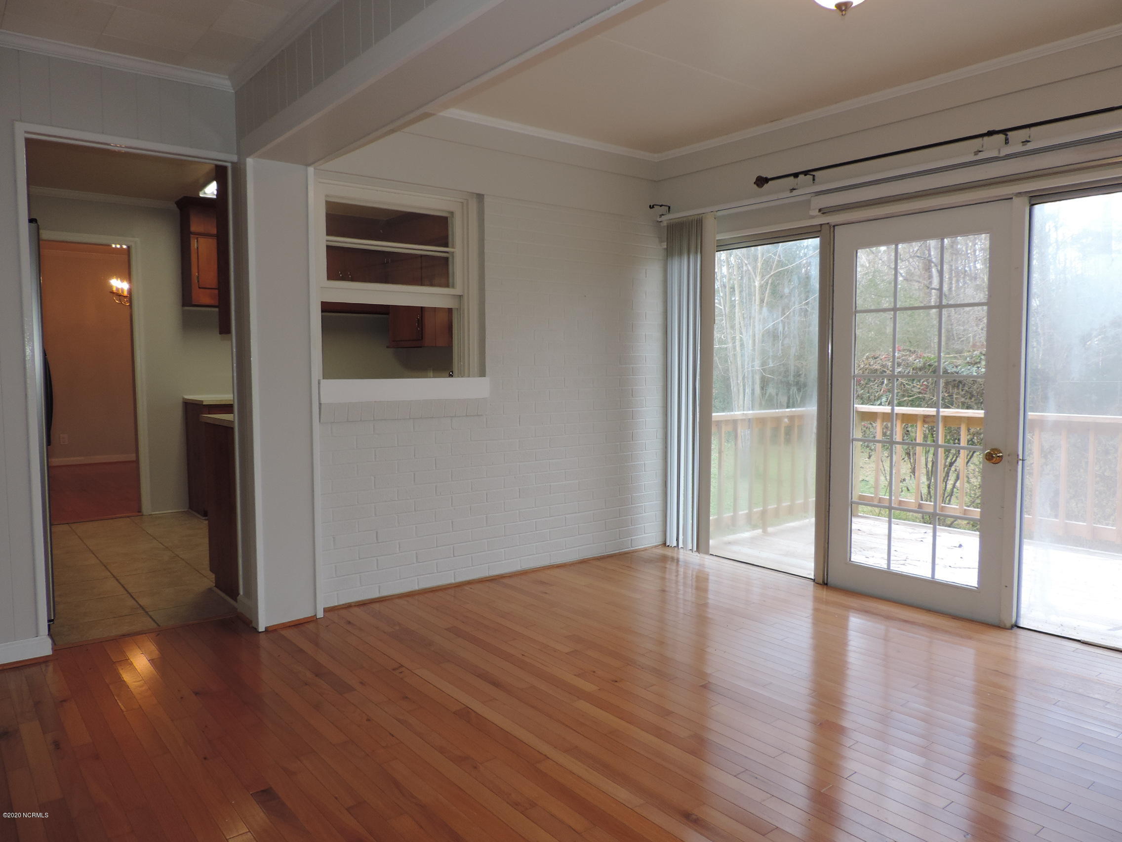 411 Flanners Beach Road New Bern, NC 28560 - Photo 14 of 44 sitting room