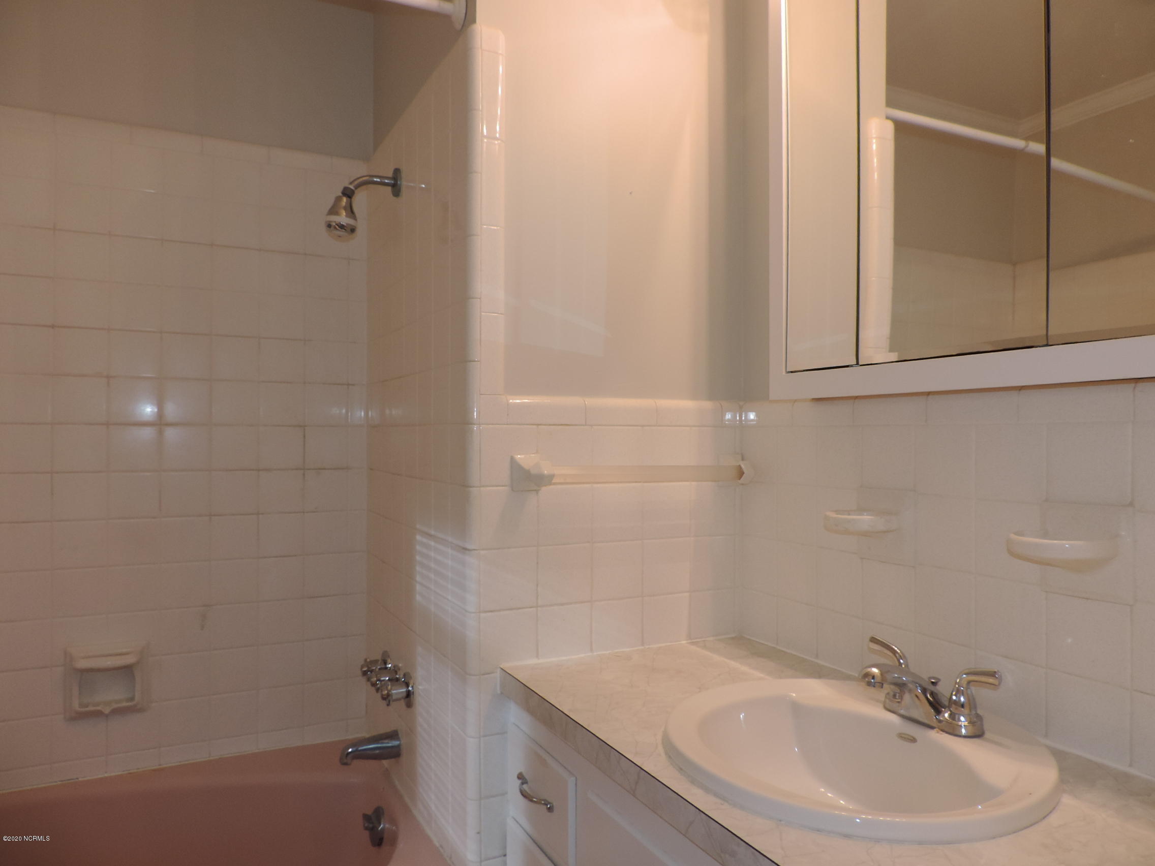 411 Flanners Beach Road New Bern, NC 28560 - Photo 34 of 44 master bathroom