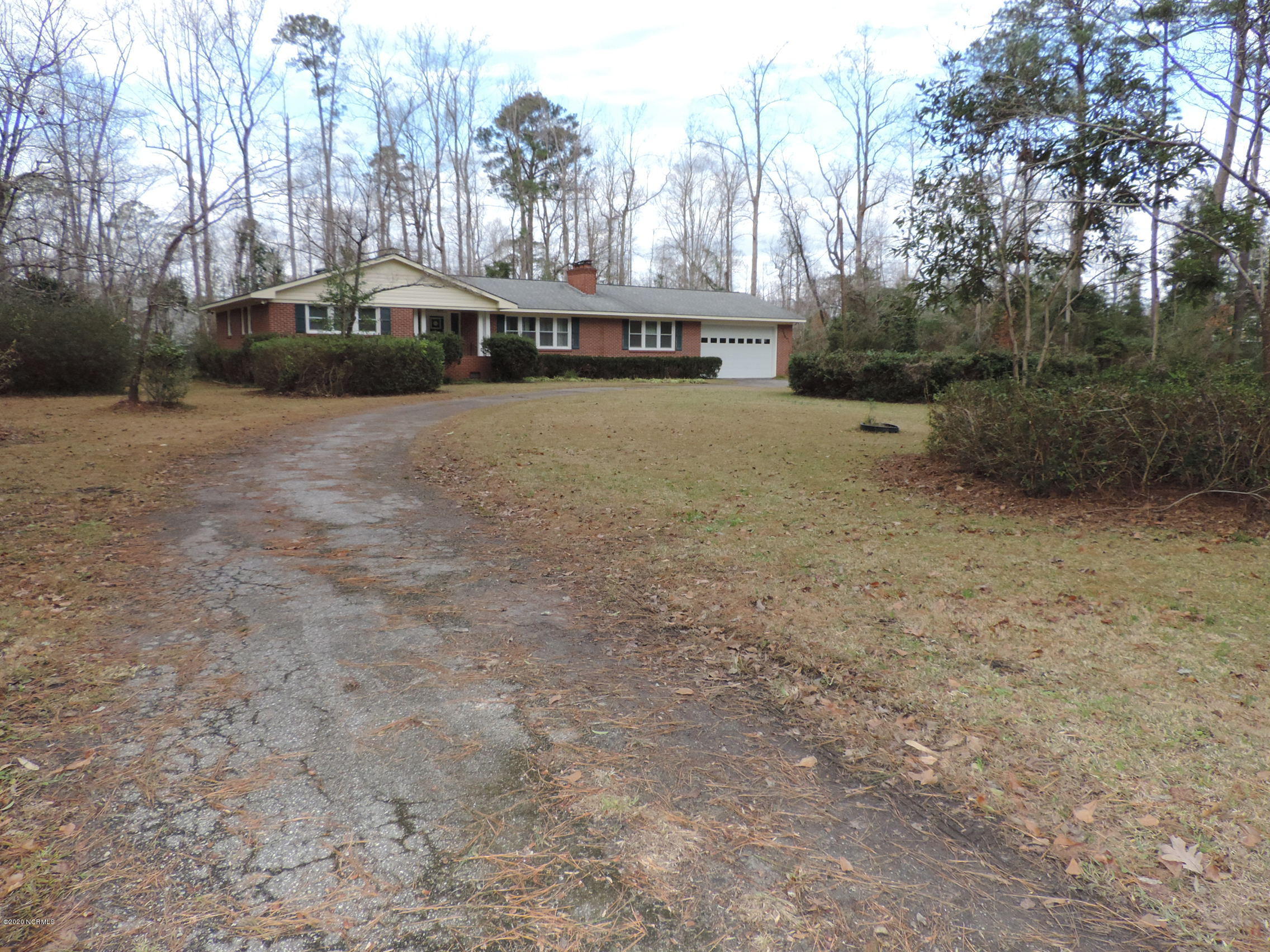 411 Flanners Beach Road New Bern, NC 28560 - Photo 42 of 44 left-hand side of front yard