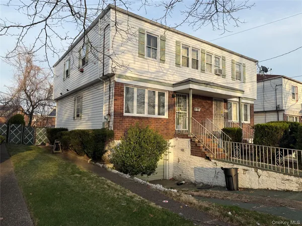 $699,888 | 117-21 Francis Lewis Boulevard | Cambria Heights