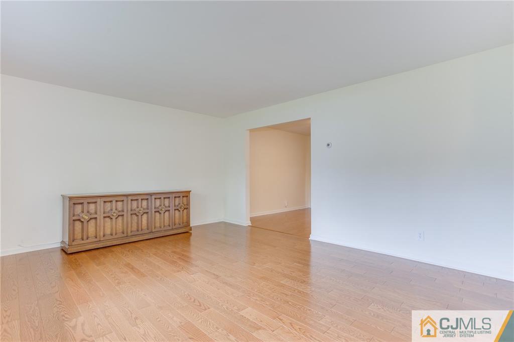 22 Raleigh Road Kendall Park, NJ 08824 - Photo 11 of 21 Gallery Image 11