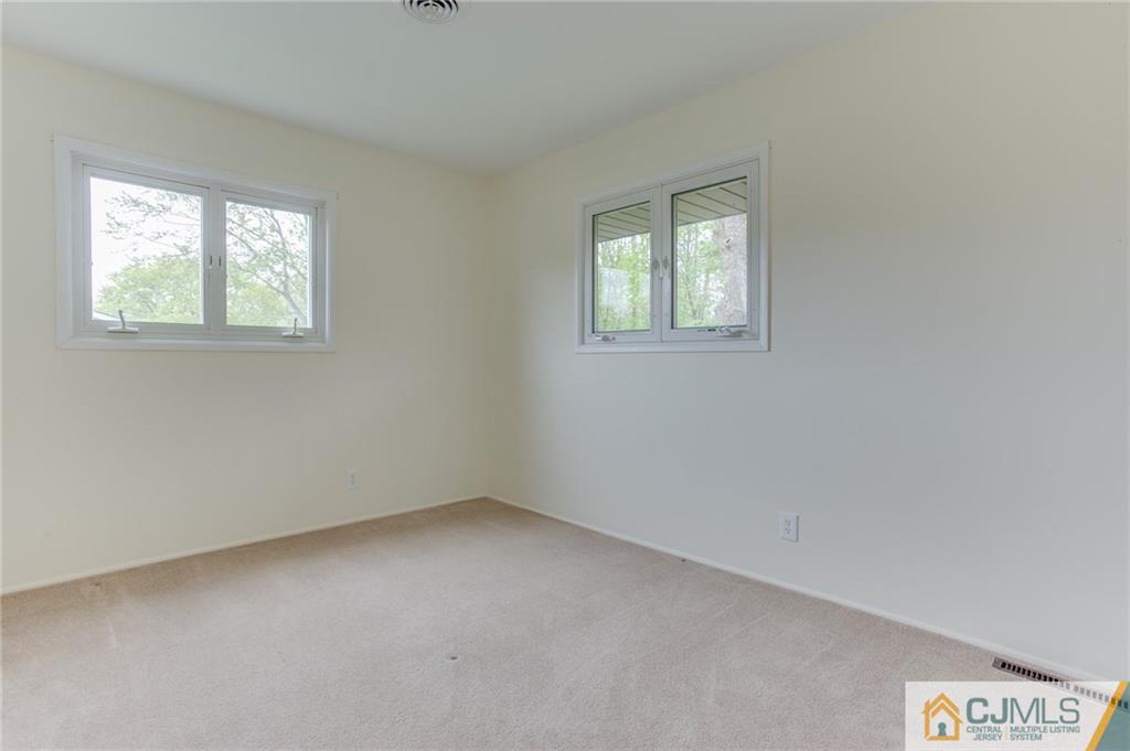 22 Raleigh Road Kendall Park, NJ 08824 - Photo 13 of 21 Gallery Image 13