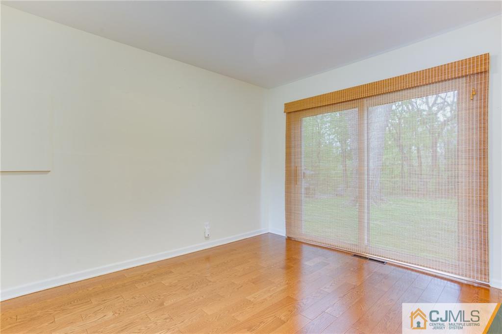 22 Raleigh Road Kendall Park, NJ 08824 - Photo 4 of 21 Gallery Image 4