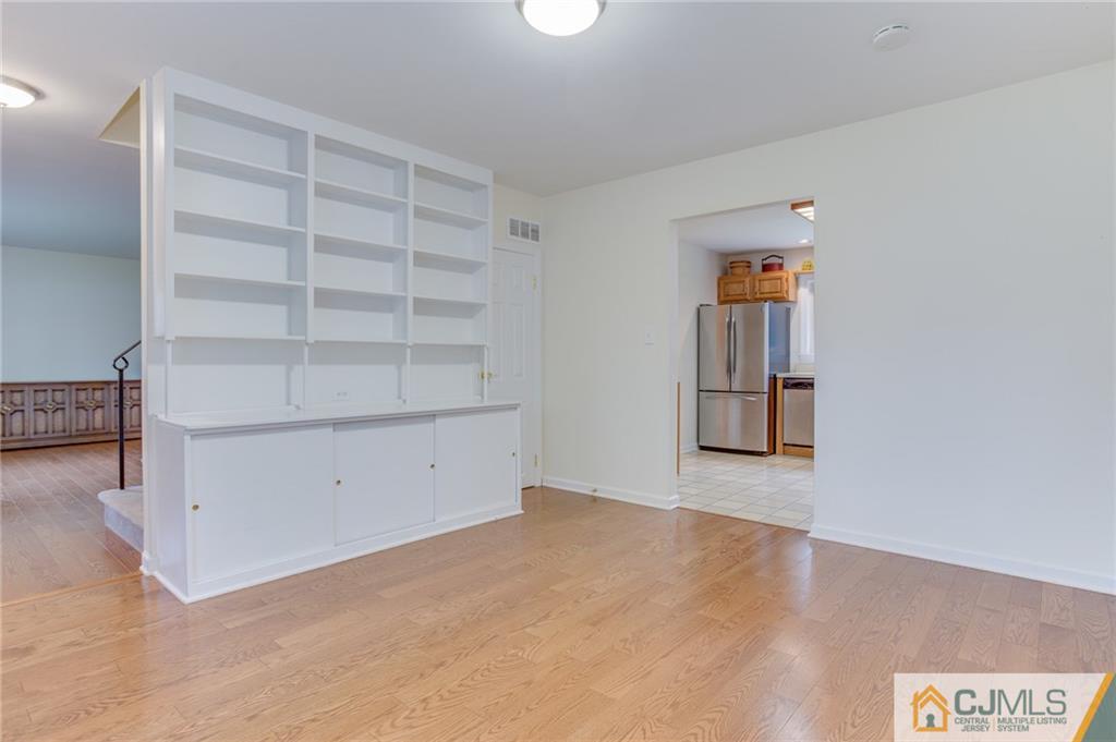 22 Raleigh Road Kendall Park, NJ 08824 - Photo 6 of 21 Gallery Image 6