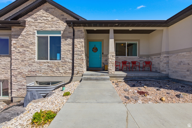865 Settlement Canyon Road Tooele, UT 84074 - Photo 4 of 48