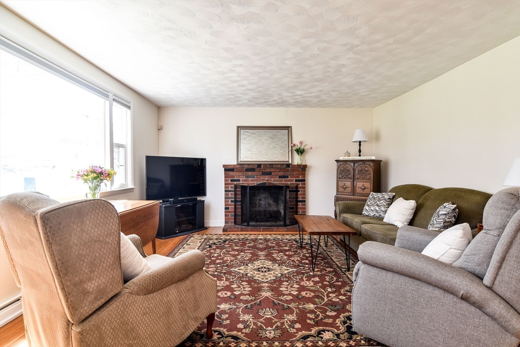 13 Normal Hill Road Framingham, MA 01702 - Photo 3 of 28