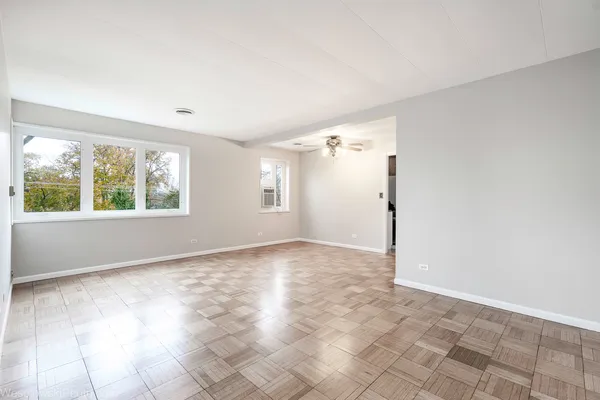 $159,000 | 7210 Oak Avenue, Unit 4SW, River Forest, IL 60305