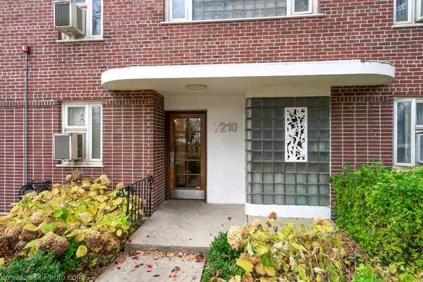 $159,000 | 7210 Oak Avenue, Unit 4SW, River Forest, IL 60305