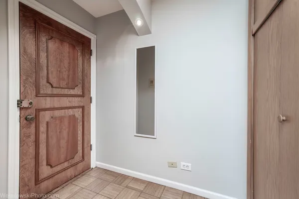 $159,000 | 7210 Oak Avenue, Unit 4SW, River Forest, IL 60305