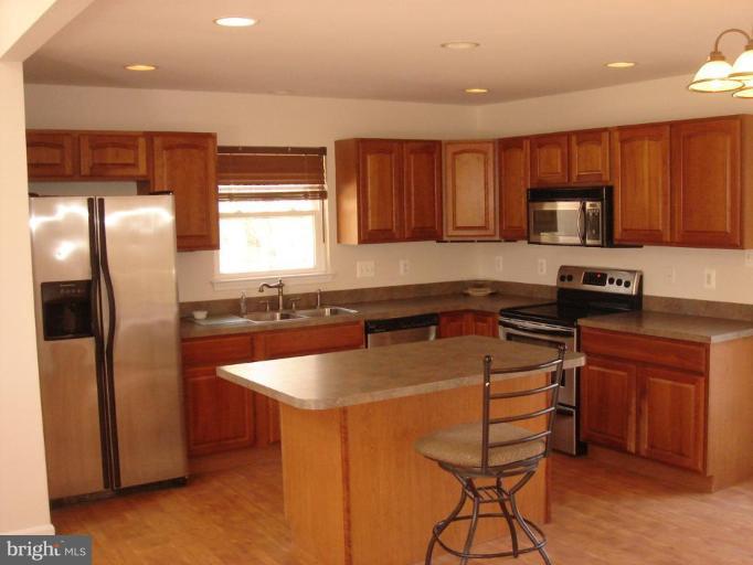 12200 Potomac View Road Newburg, MD 20664 - Photo 2 of 8 Kitchen