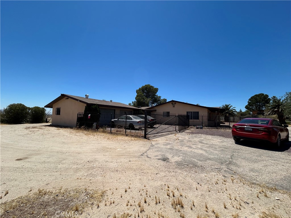 14822 Rodeo Drive Victorville, CA 92395 - Photo 4 of 60