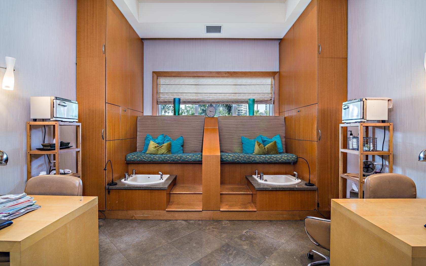 3800 North Ocean Drive, Unit 710 Singer Island, FL 33404 - Photo 23 of 32 spa_4_marriott_17