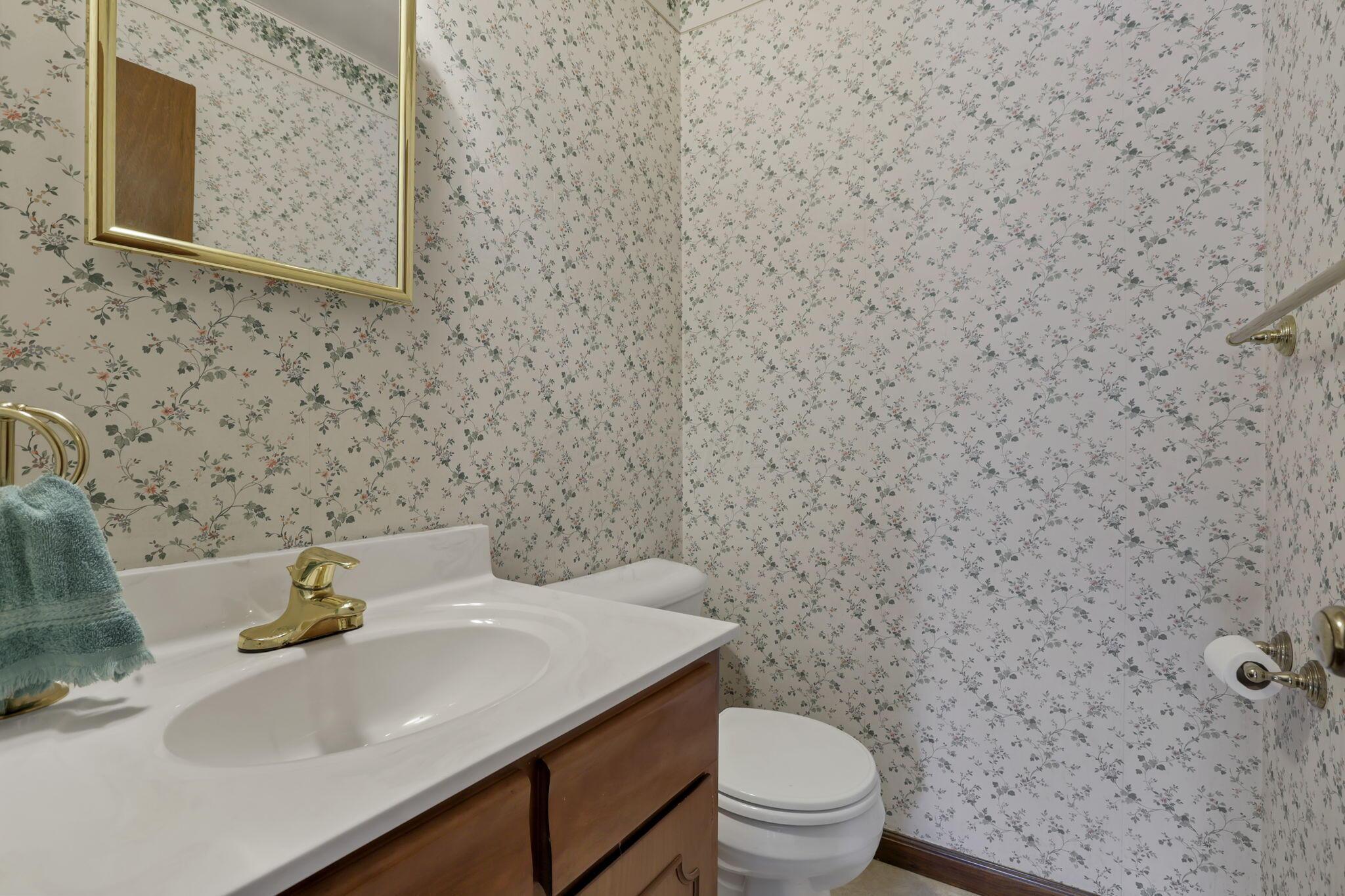 1852 Balsamridge Road Columbus, OH 43229 - Photo 25 of 50 37-web-or-mls-IMG_9281