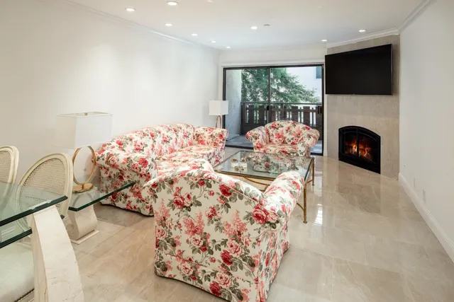 $850,000 | 101 2nd Street, Unit 2, Los Altos, CA 94022