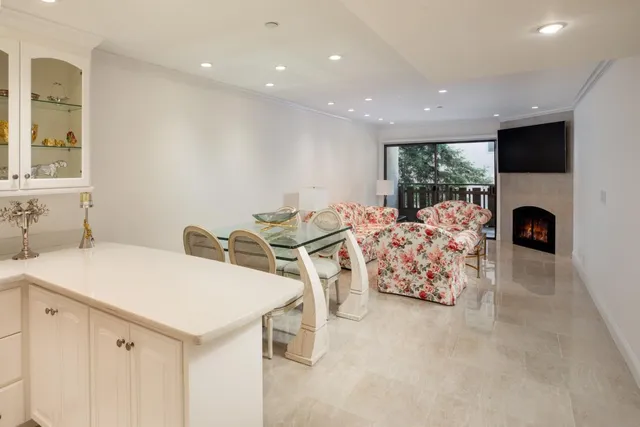 $850,000 | 101 2nd Street, Unit 2, Los Altos, CA 94022