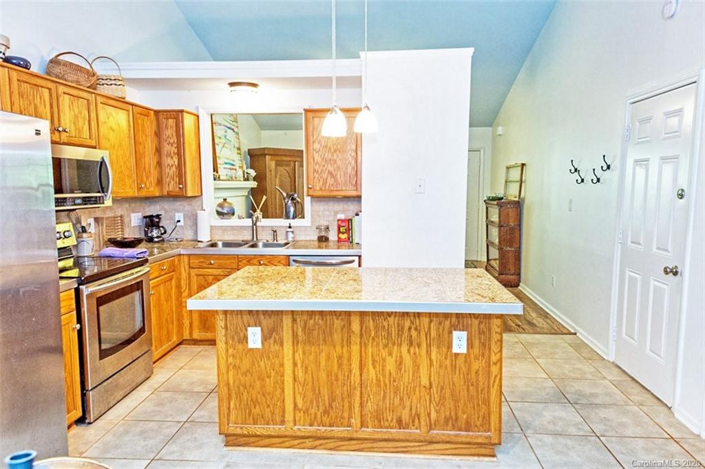 264 Bubbling Well Road Denver, NC 28037 - Photo 19 of 43 Gallery Image 19