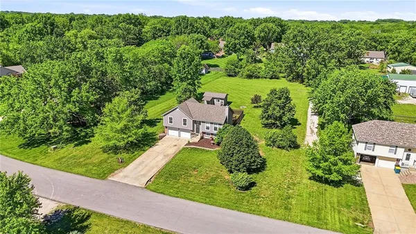 $464,950 | 19610 Rosewood Drive, Stilwell, KS 66085