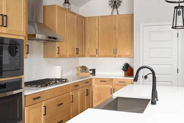 $2,775 | 108 Charles Zanco Drive, Bastrop, TX 78602