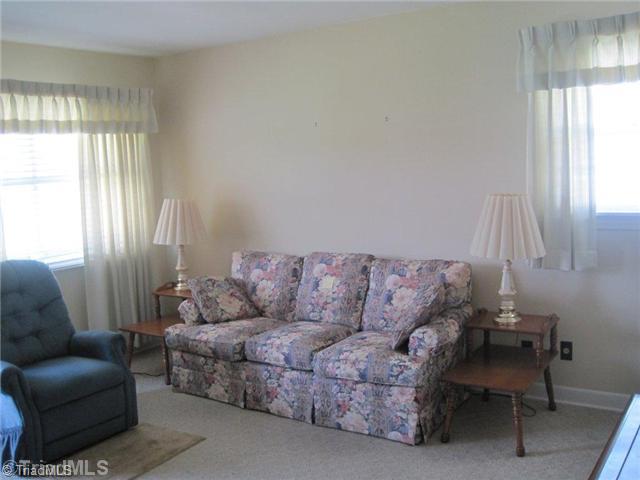 1312 Forrest Street High Point, NC 27262 - Photo 3 of 10 Living Room.