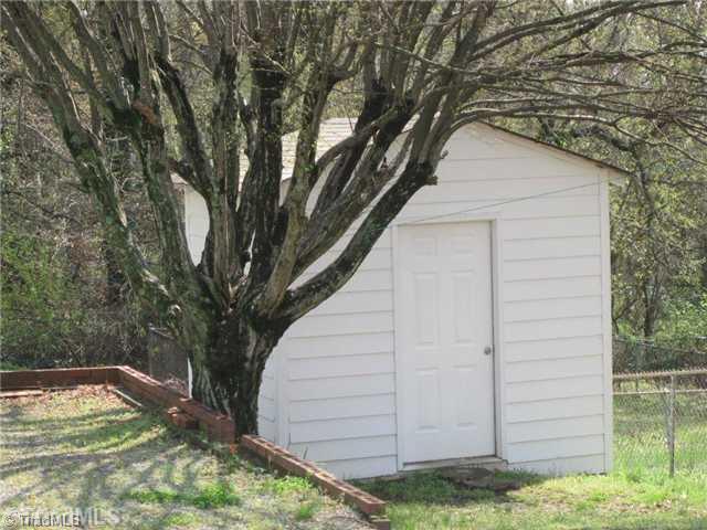 1312 Forrest Street High Point, NC 27262 - Photo 8 of 10 Outbuilding.
