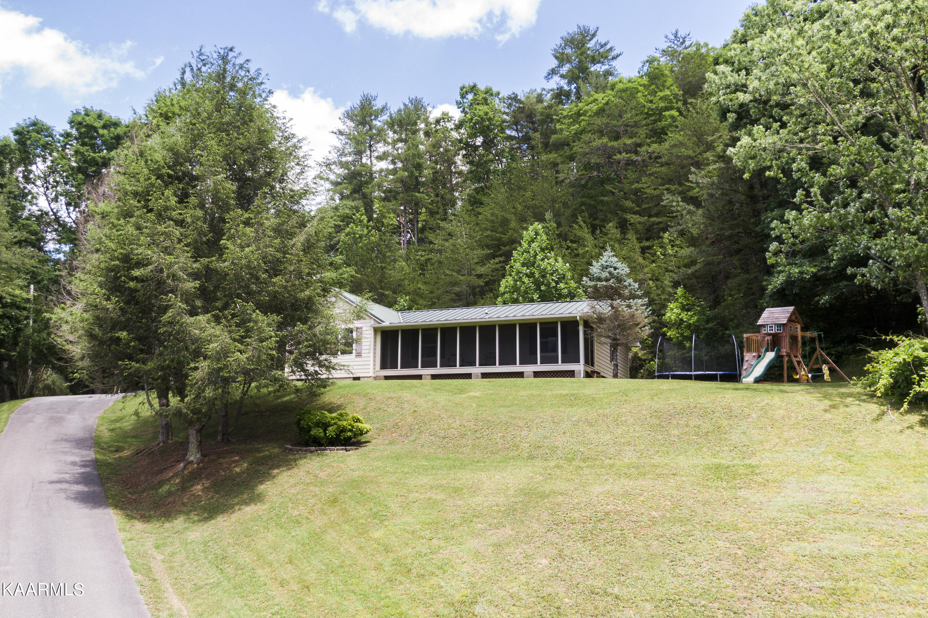 4929 Henry Town Road Sevierville, TN 37876 - Photo 23 of 30 4929-Henry-Town-6-9-22-01
