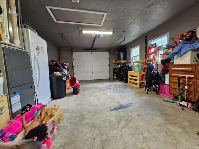 $265,000 | 100 South John Poindexter Street, Odon, IN 47562