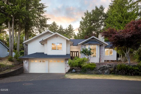 $545,000 | 1255 Northeast Lakewood, Lincoln City, OR 97367