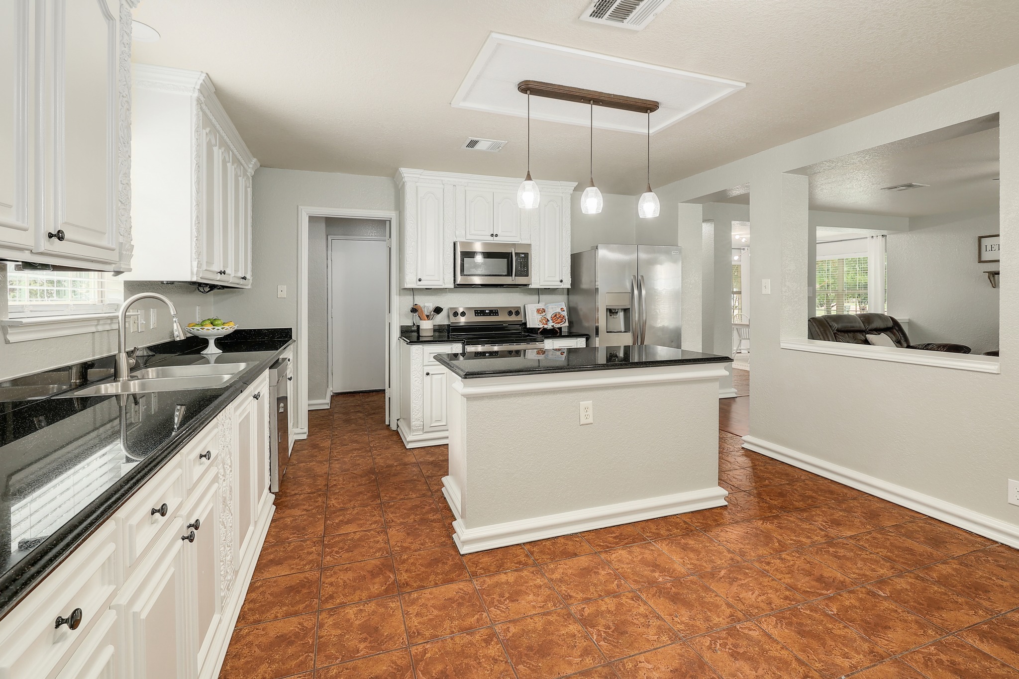 335 Mistletoe Lane Kyle, TX 78640 - Photo 13 of 40
