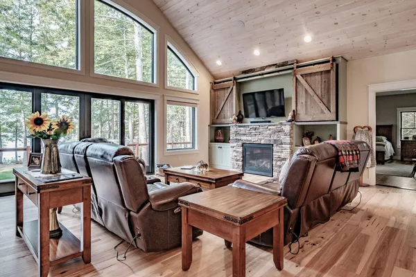 $3,395,000 | 148 Meadowbrook Lane, Naples, ME 04055