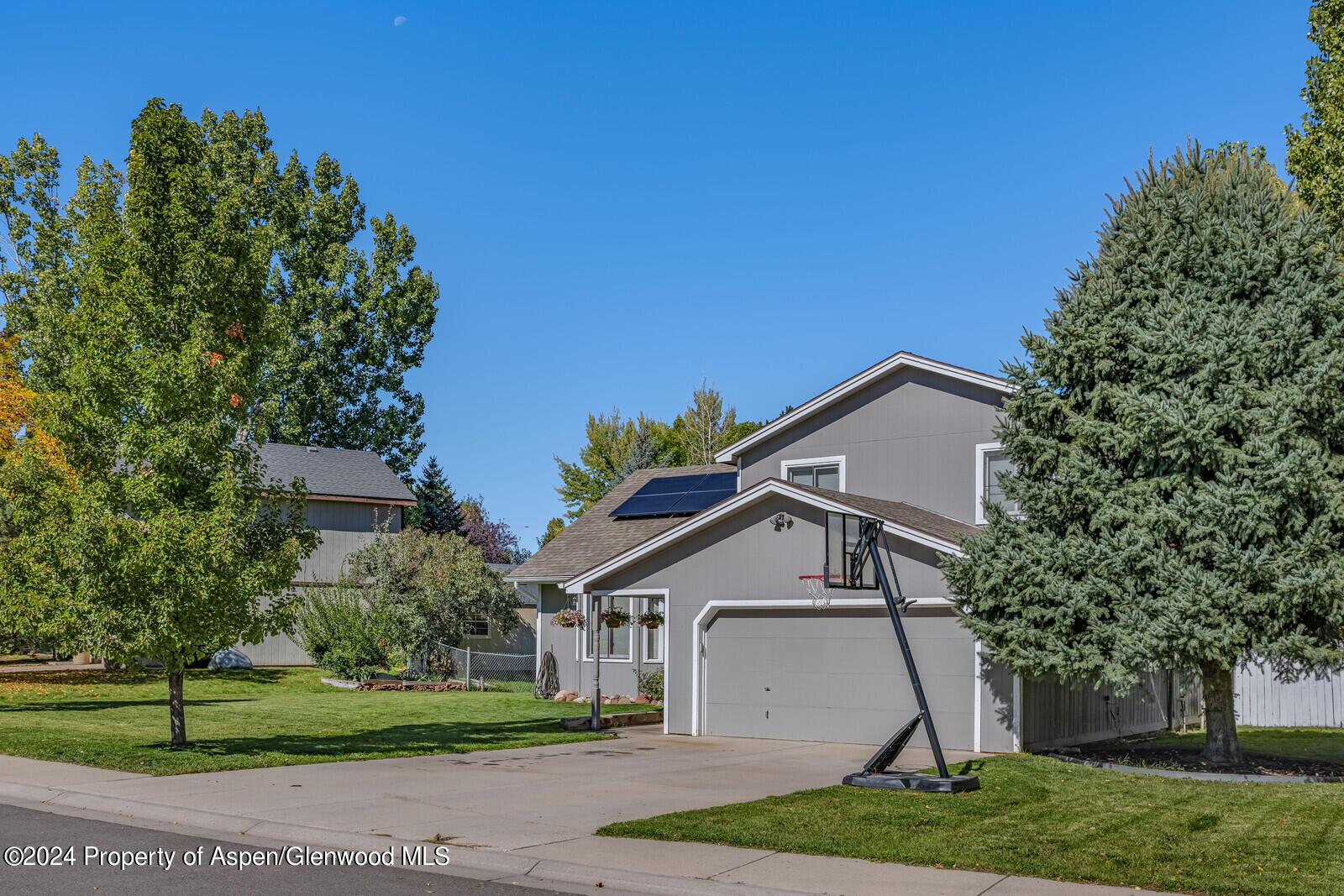 176 Rabbit Road Carbondale, CO 81623 - Photo 3 of 29 a front view of a house with a yard