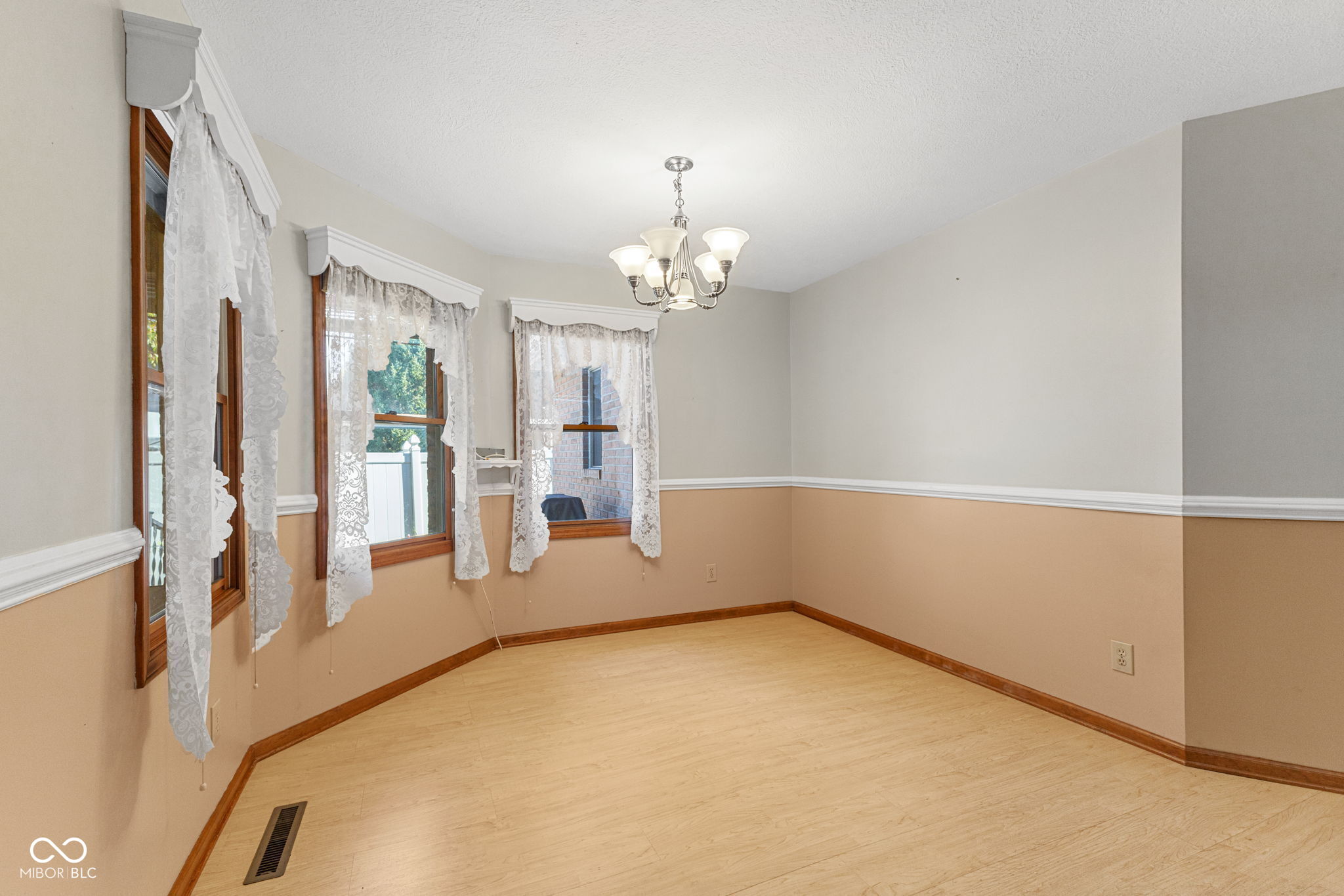 449 Estes Road Greenwood, IN 46142 - Photo 17 of 42 Gallery Image 17