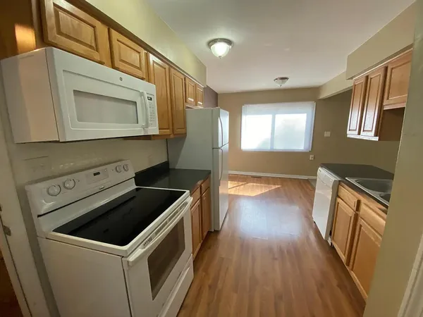 $799,900 | 260 West Unadilla Street, Pinckney, MI 48169