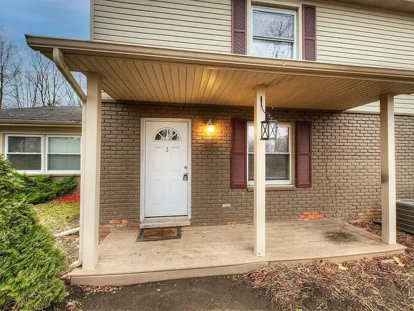 $799,900 | 260 West Unadilla Street, Pinckney, MI 48169