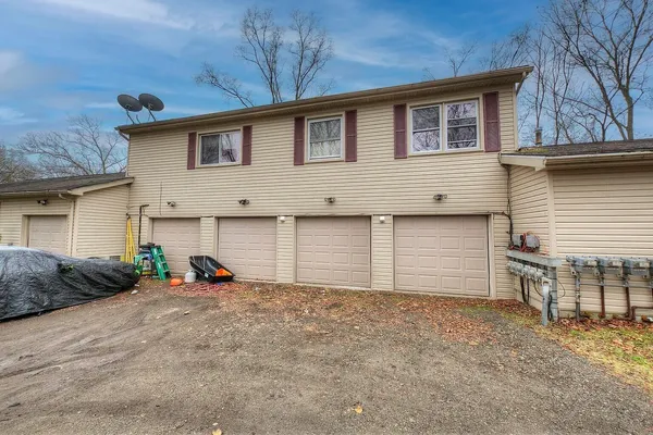 $799,900 | 260 West Unadilla Street, Pinckney, MI 48169