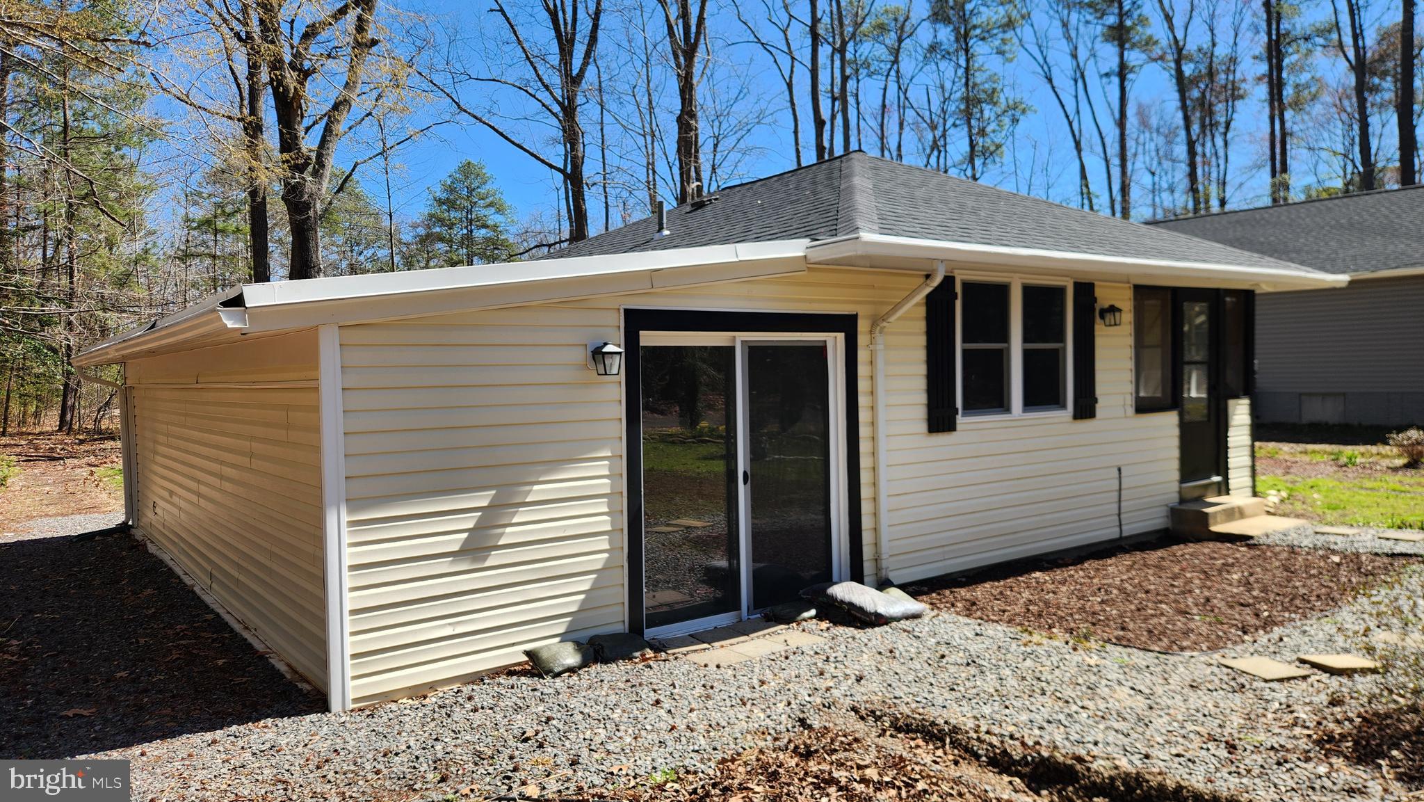 72 Wildwood Road Colonial Beach, VA 22443 - Photo 3 of 29 Gallery Image 3