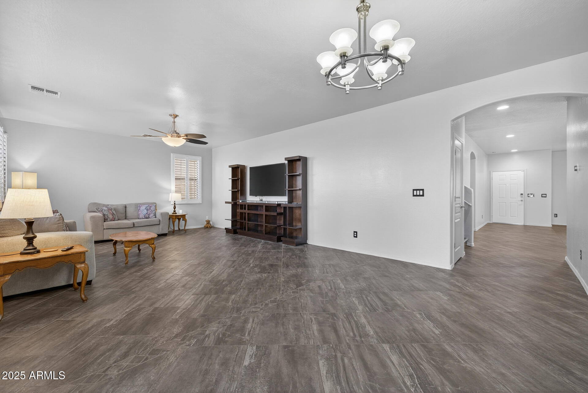 28305 North Desert Native Street San Tan Valley, AZ 85143 - Photo 23 of 81 21)KITCHEN