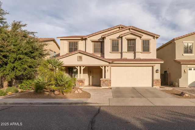 $538,900 | 28305 North Desert Native Street, San Tan Valley, AZ 85143