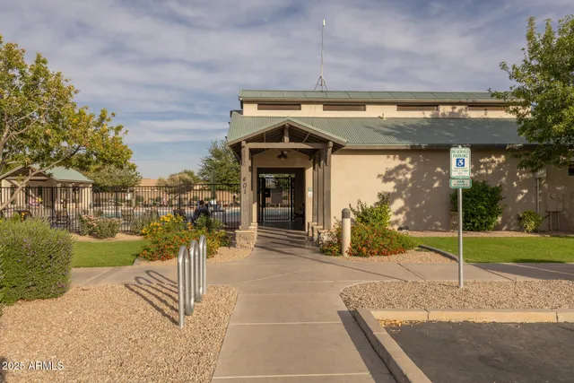 $529,499 | 28305 North Desert Native Street, San Tan Valley, AZ 85143