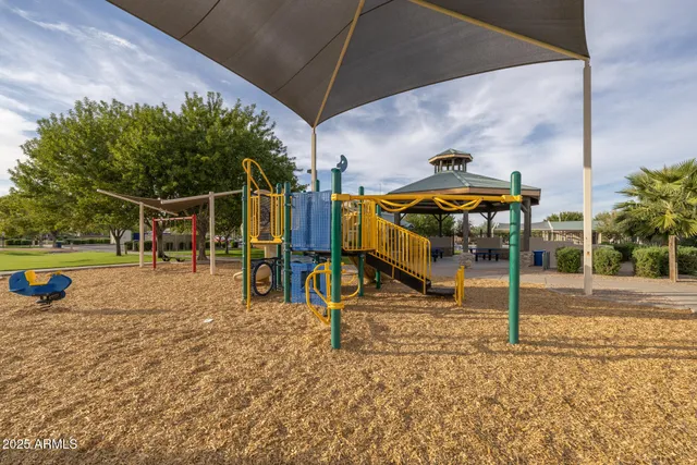 $538,900 | 28305 North Desert Native Street, San Tan Valley, AZ 85143