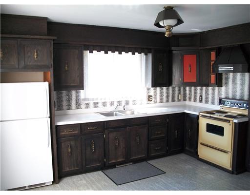 469 Game Farm Road New Castle, PA 16101 - Photo 7 of 16 Kitchen.
