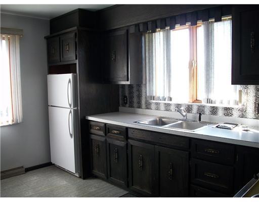 469 Game Farm Road New Castle, PA 16101 - Photo 8 of 16 Kitchen.