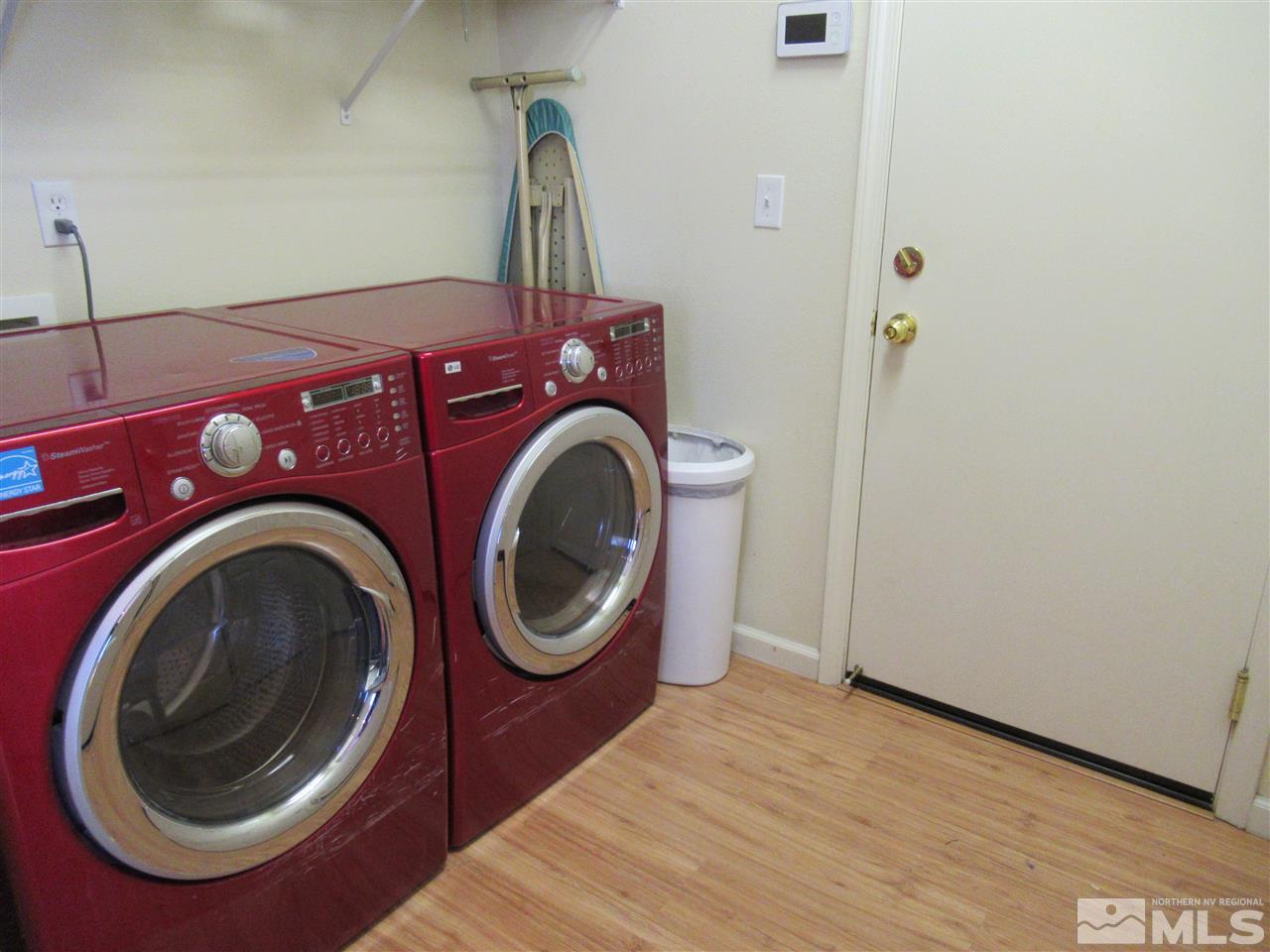 2347 Clementine Lane Reno, NV 89521 - Photo 11 of 19 a utility room with dryer and washer